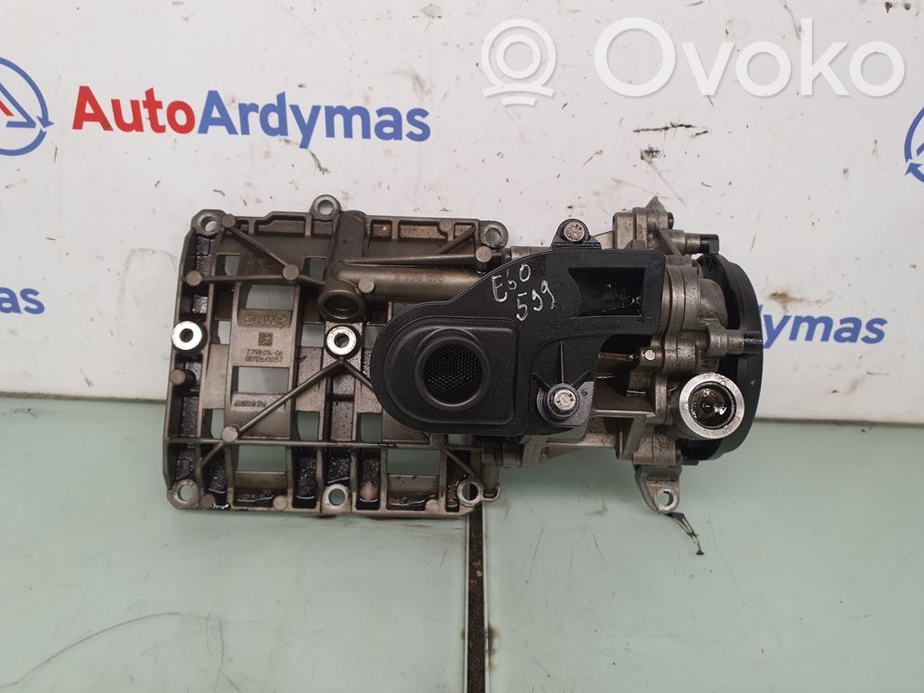 BMW 5 E60 E61 Oil pump 