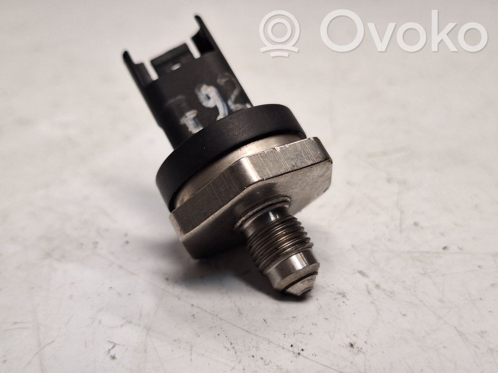 BMW 5 F10 F11 Fuel pressure sensor 