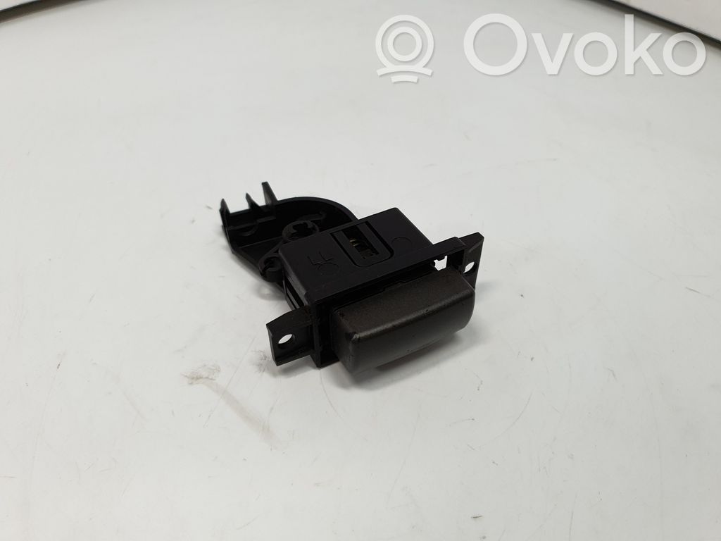 BMW 7 E65 E66 Glove box opening button 