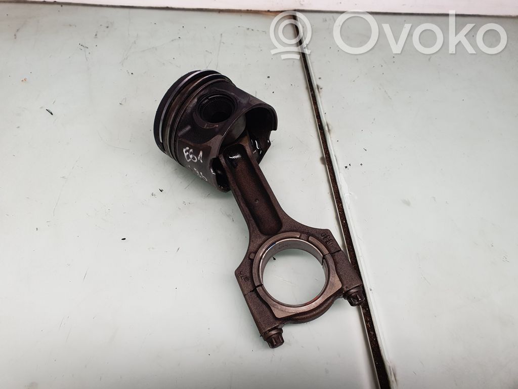Piston with connecting rod   7798368,11247798368,7792745,11257792745