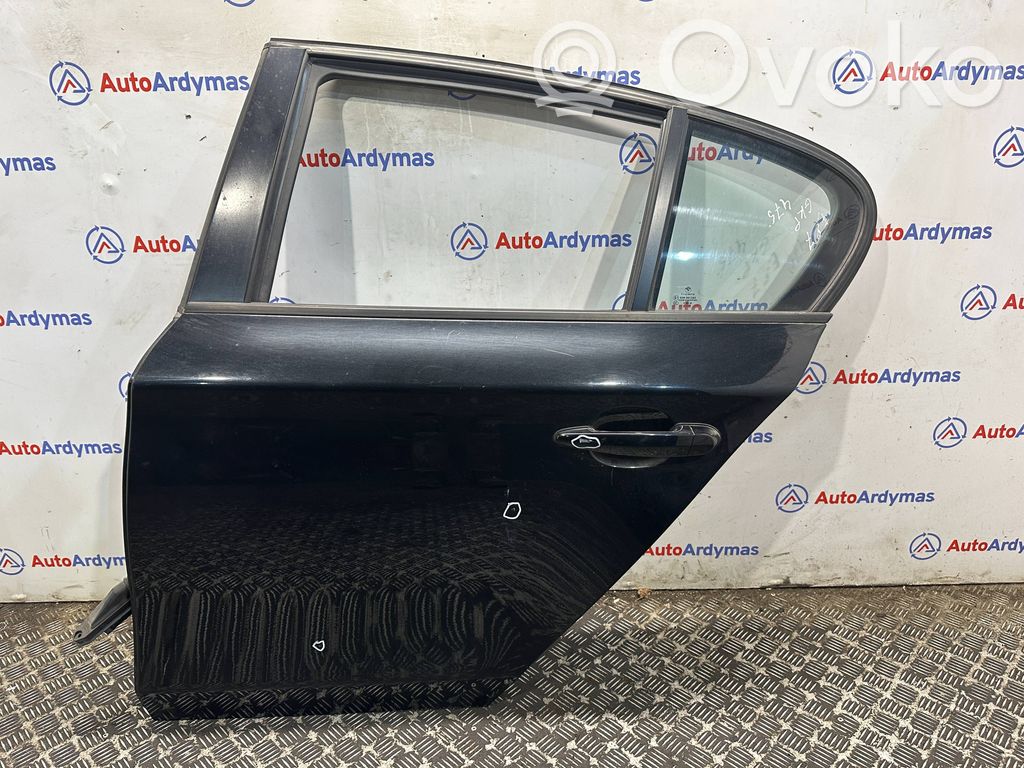BMW 1 E81 E87 Aizmugurējās durvis 