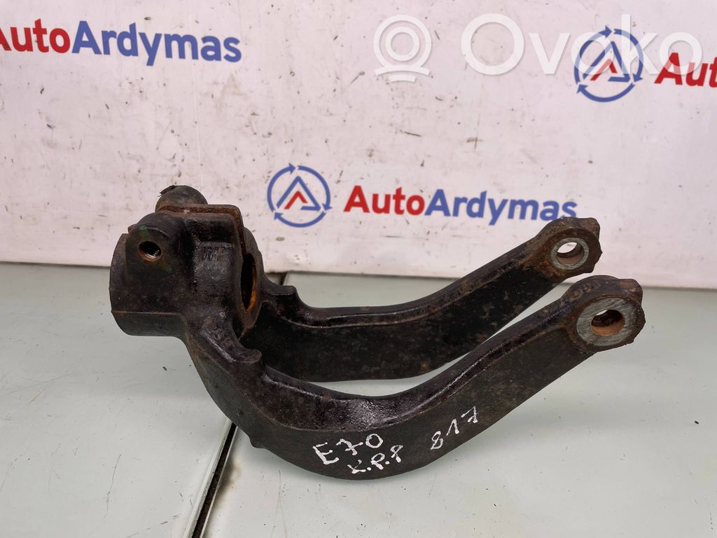 BMW X5 E70 Lower shock absorber bracket 