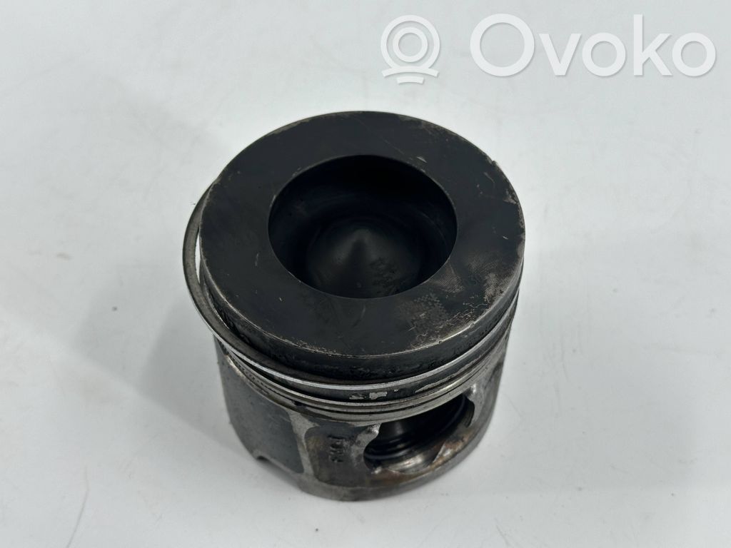 BMW 3 E90 E91 Piston 