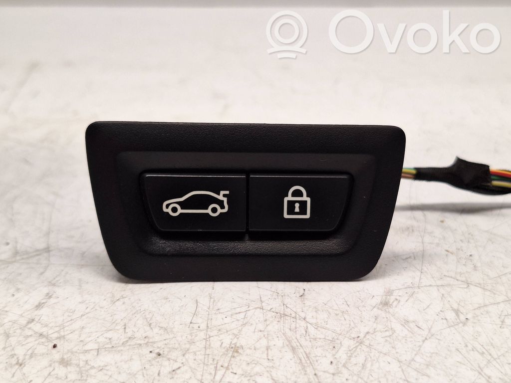 BMW X3 F25 Tailgate/boot open switch button 