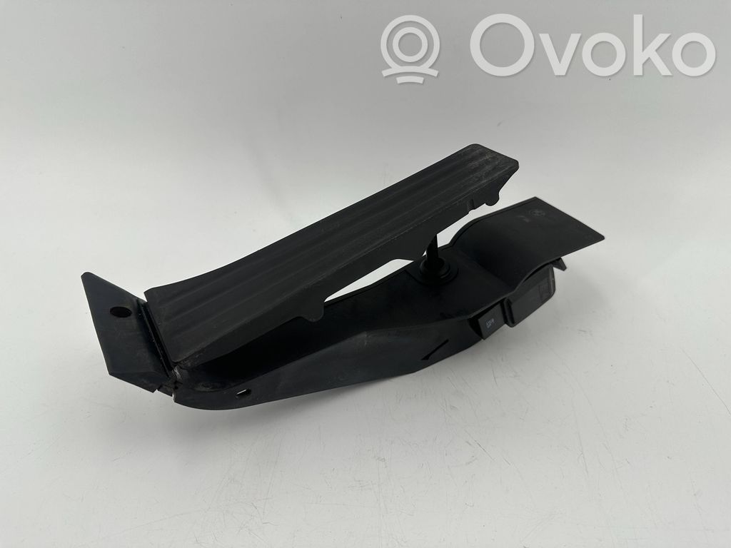 BMW 1 E81 E87 Accelerator throttle pedal 