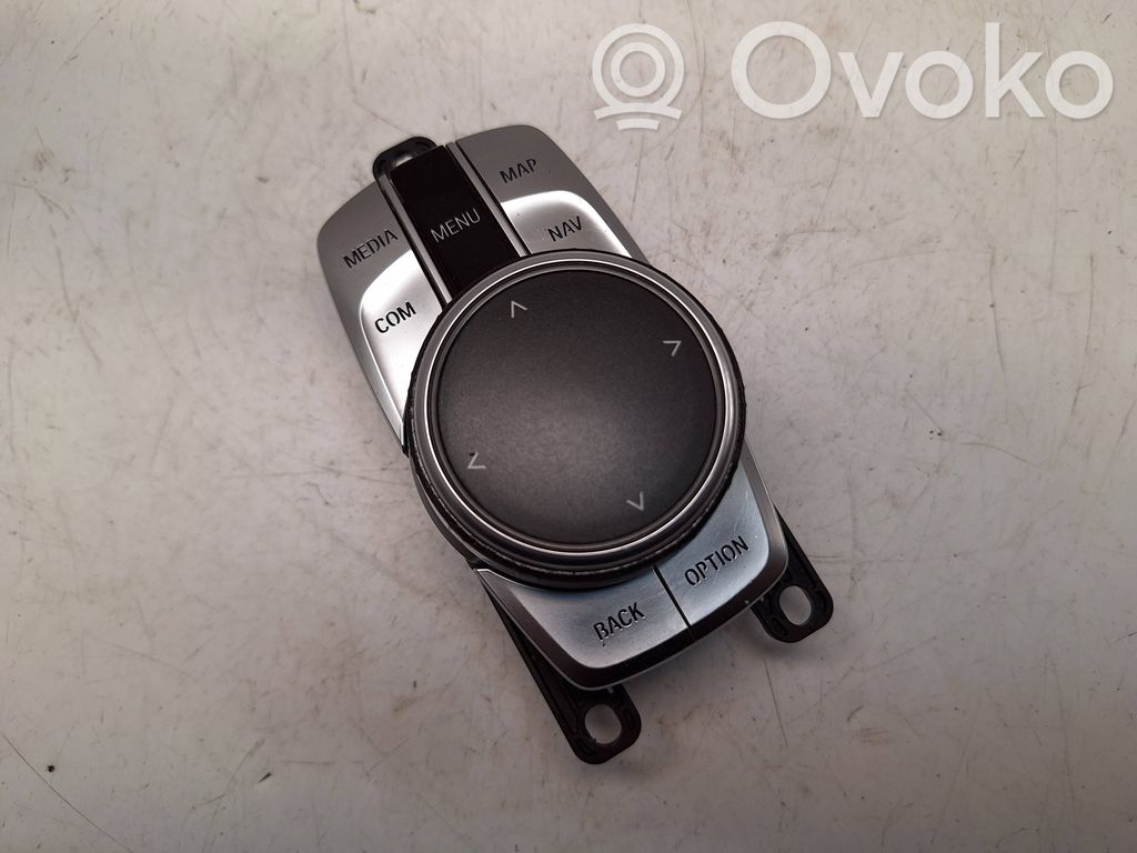BMW 7 G11 G12 Panel radia 