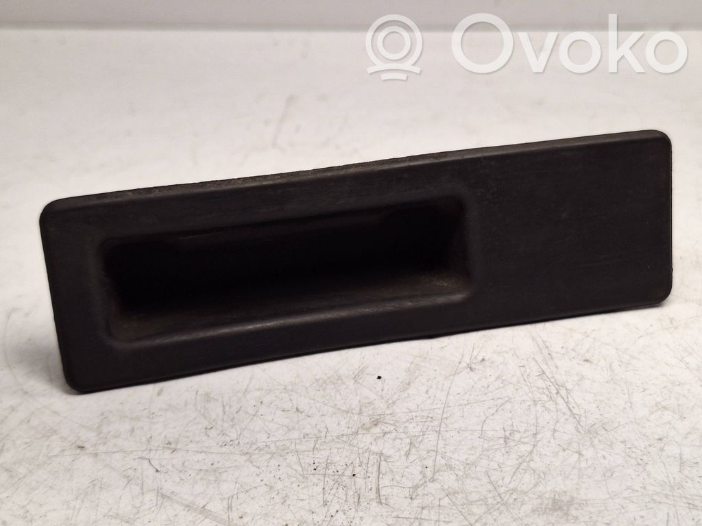 BMW 2 F22 F23 Uchwyt / Rączka zewnętrzna otwierania klapy tylnej / bagażnika 