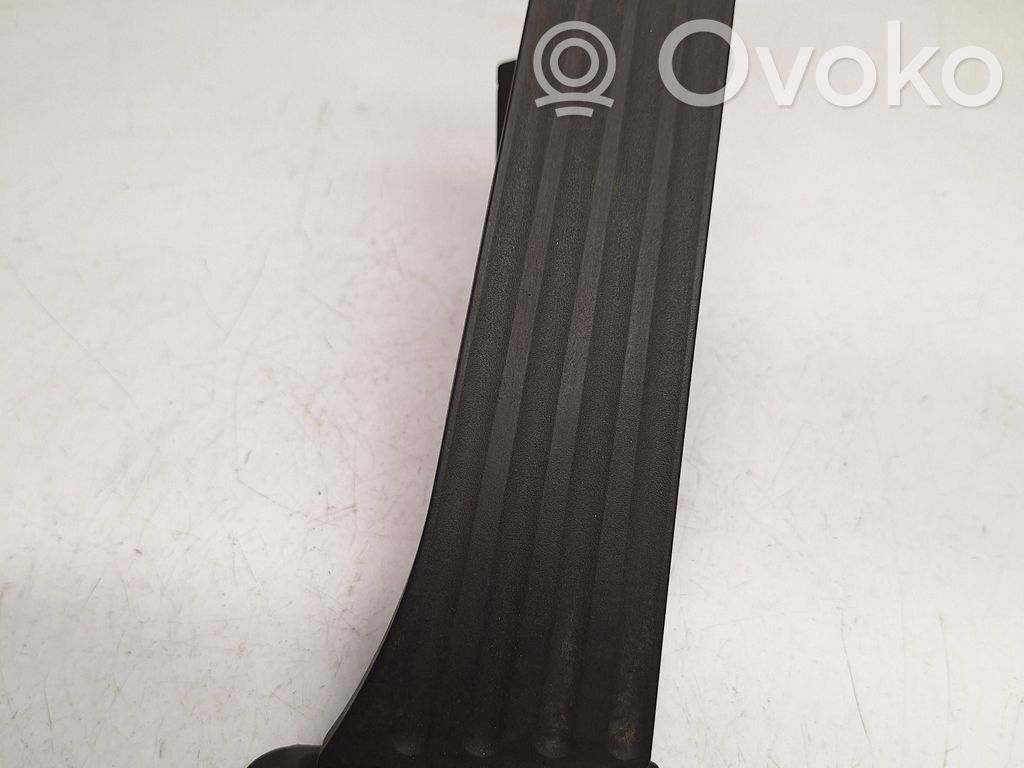 BMW 7 G11 G12 Akceleratoriaus pedalas 