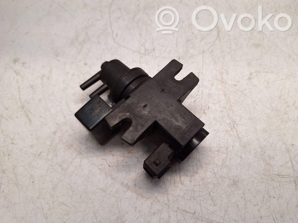 BMW X5 E53 Valve vacuum 