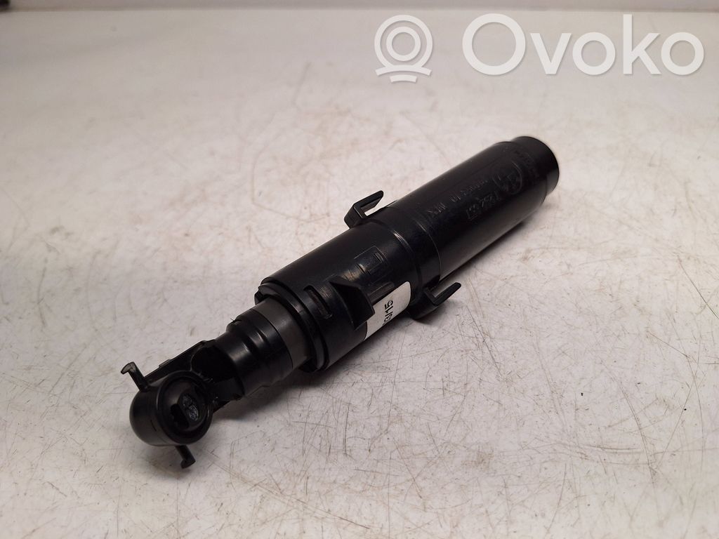 BMW X5 F15 Dysza spryskiwacza lampy przedniej 