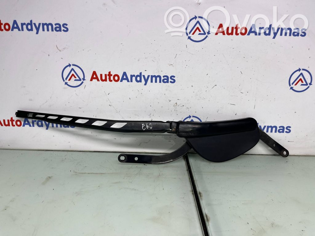 BMW 5 E60 E61 Front wiper blade arm 
