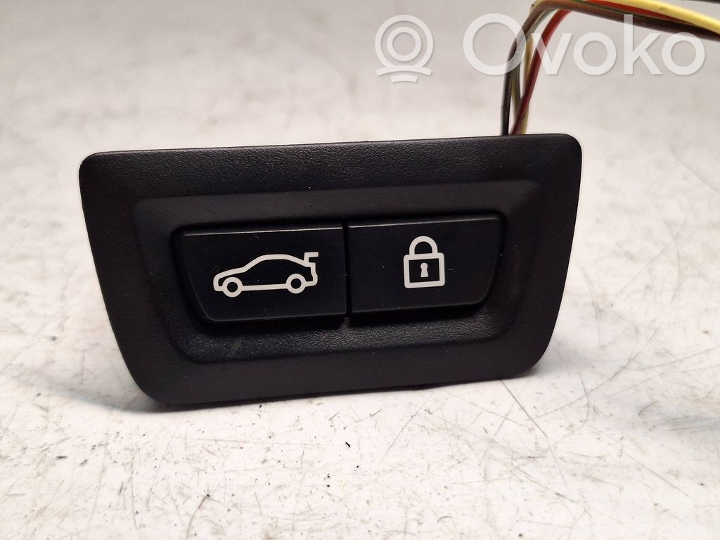 BMW X5 F15 Tailgate/boot open switch button 