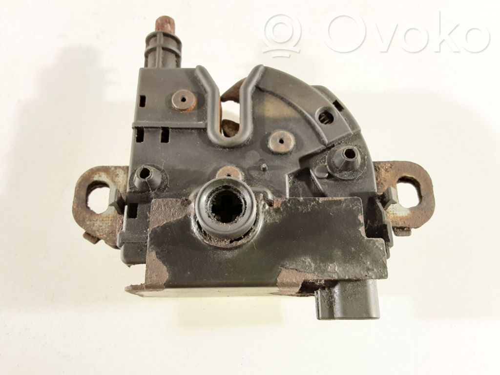 Engine bonnet/hood lock/catch