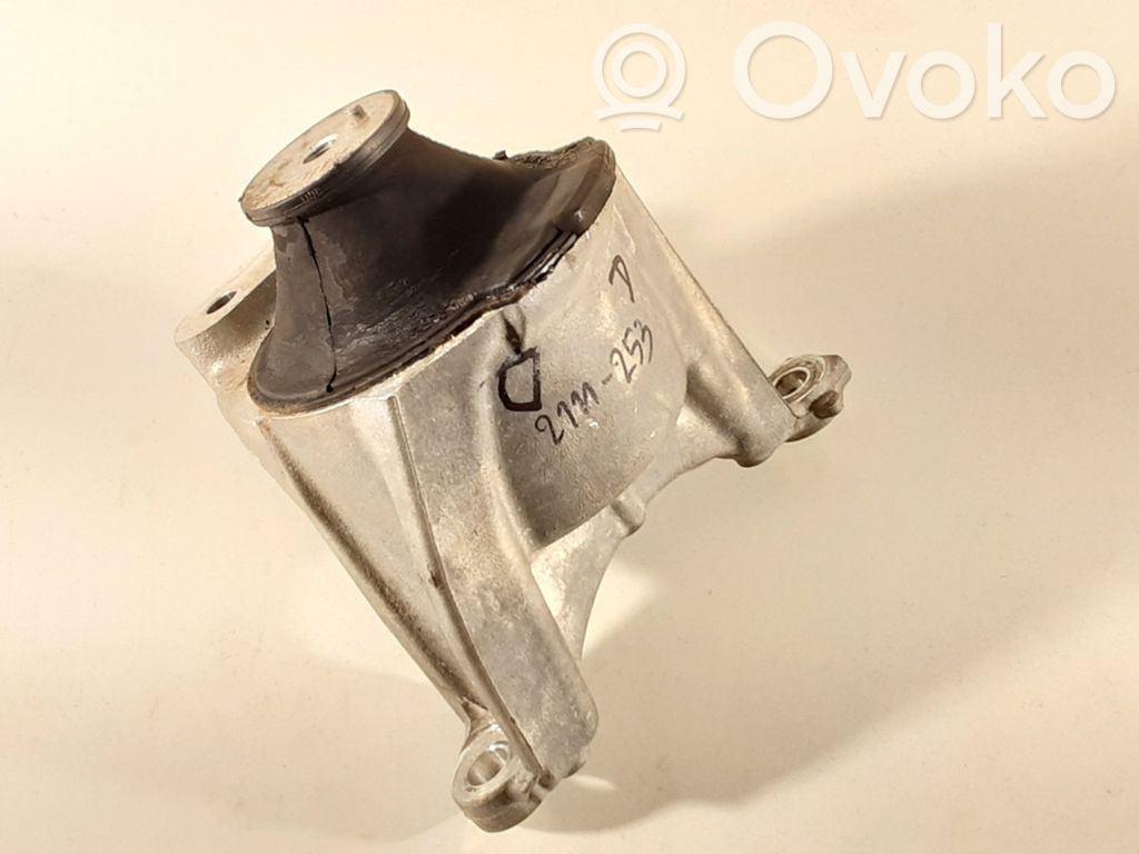 Honda Civic IX Engine mount bracket 