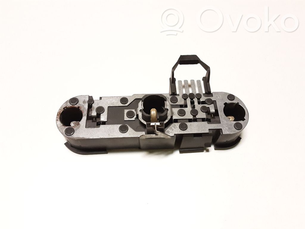Land Rover Range Rover P38A Tail light bulb cover holder 