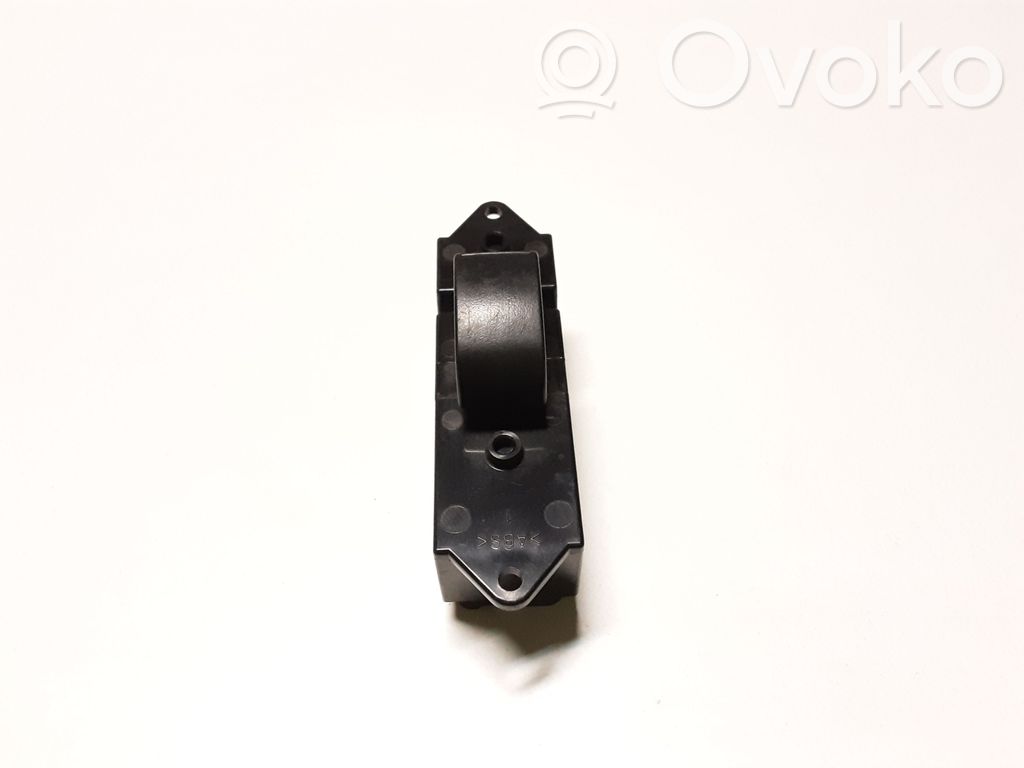 Mitsubishi Outlander Electric window control switch 