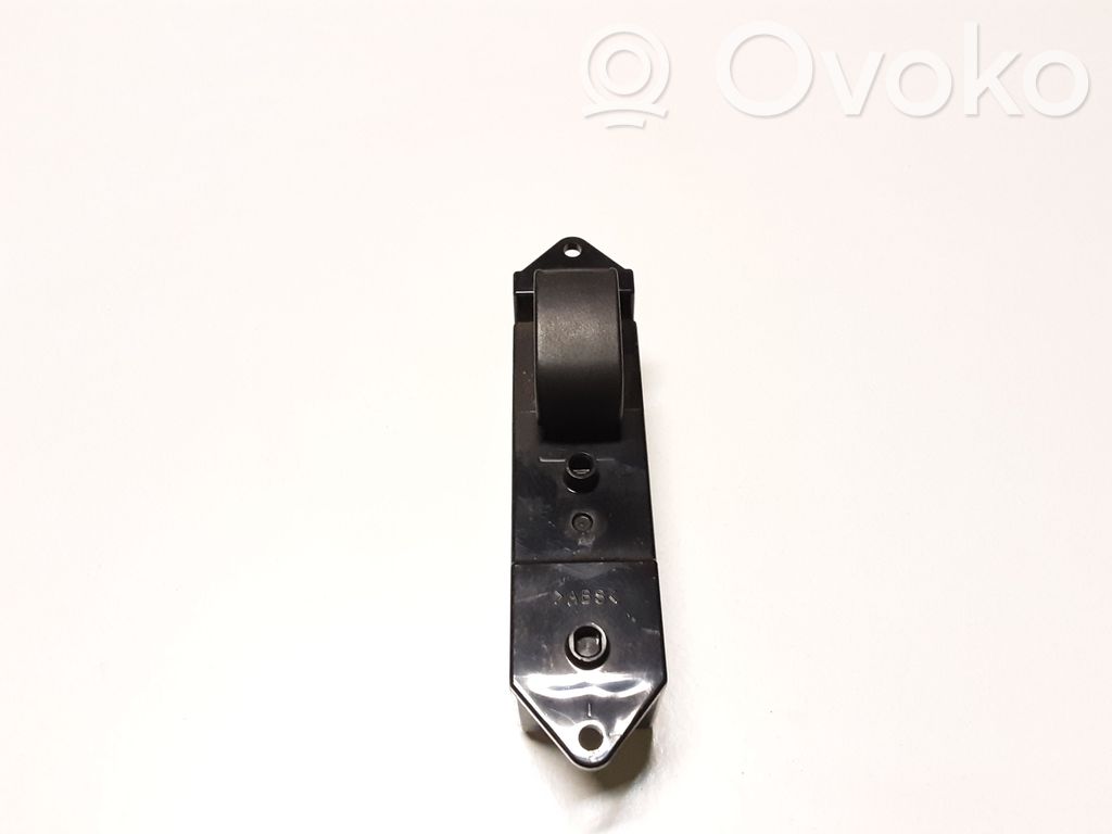 Mitsubishi Outlander Electric window control switch 