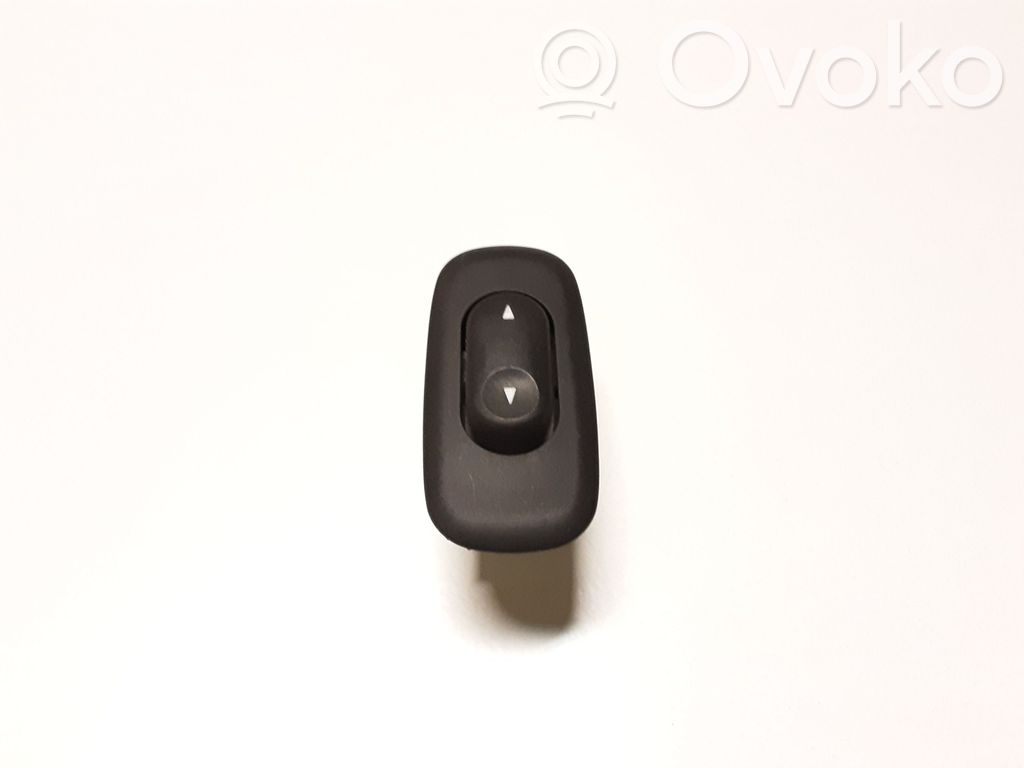 Mazda Tribute Electric window control switch 