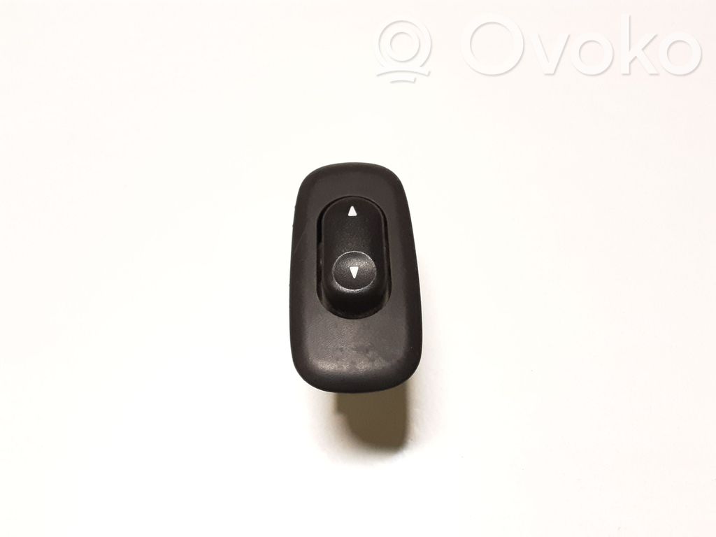 Ford Maverick Electric window control switch 