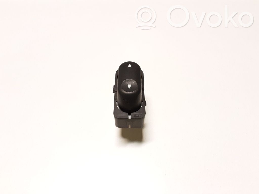 Ford Maverick Electric window control switch 