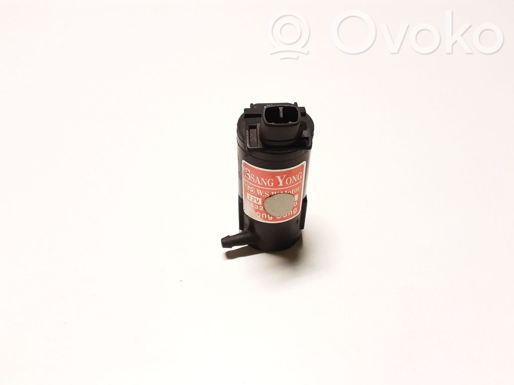SsangYong Rexton I Windscreen/windshield washer pump 