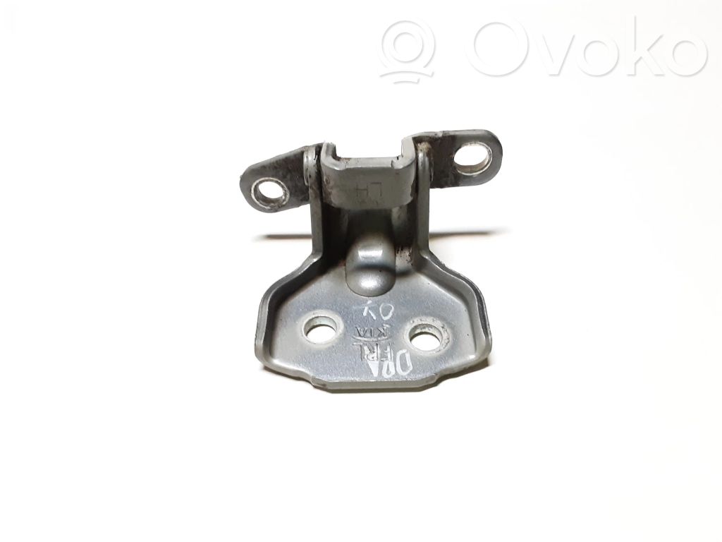 KIA Sorento Front door lower hinge 