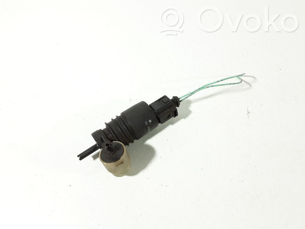 Mitsubishi Colt Windscreen/windshield washer pump 