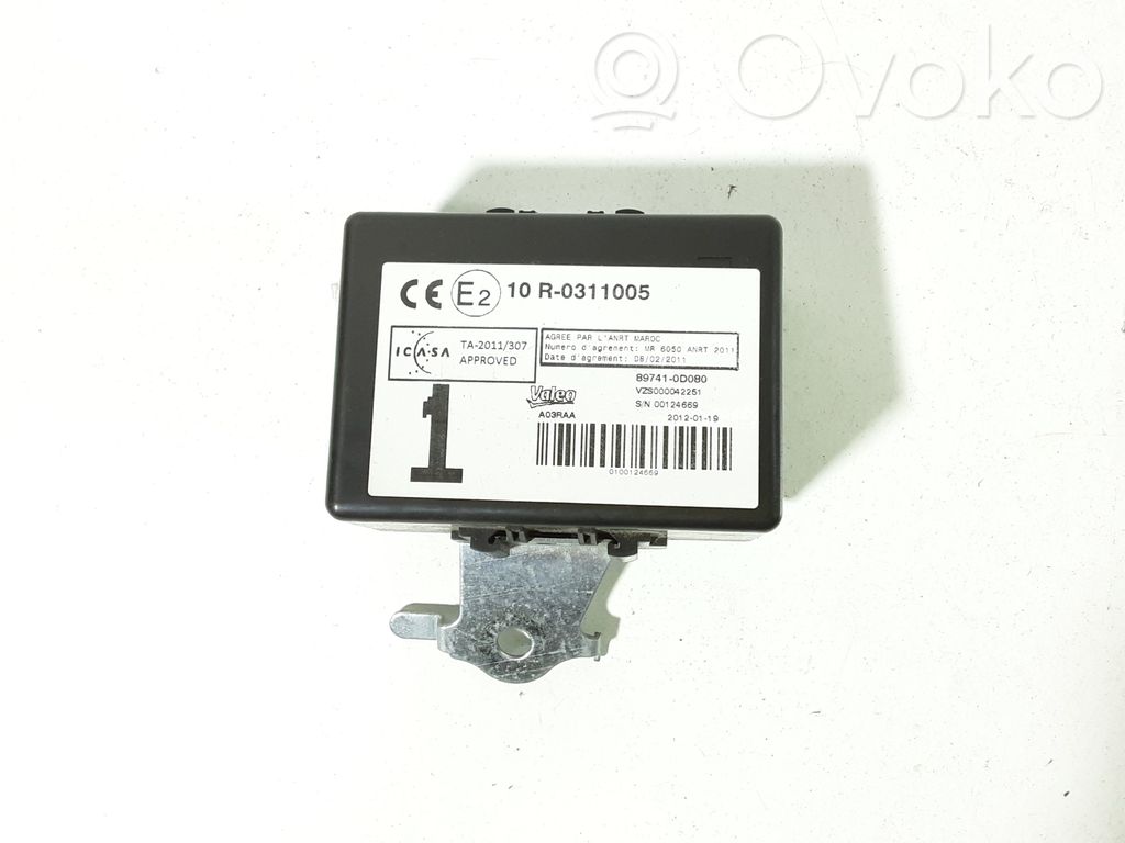 Toyota Yaris Door central lock control unit/module 