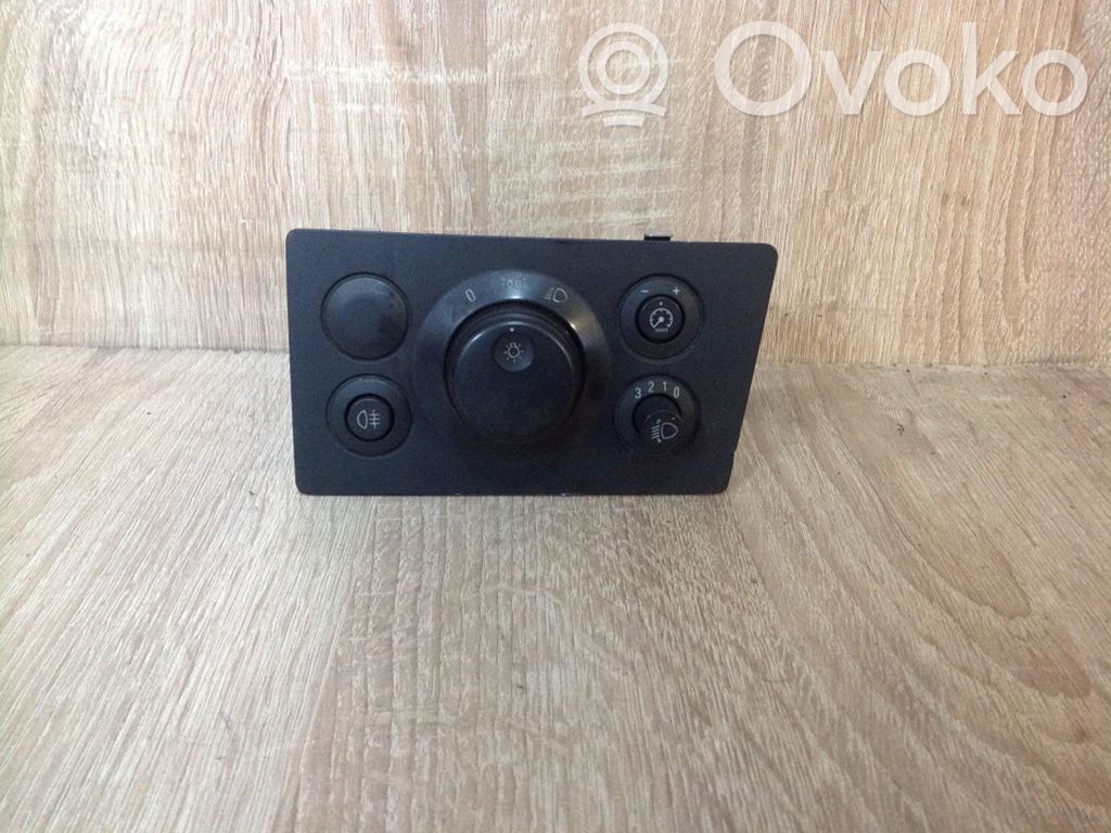 Opel Zafira B Light switch 