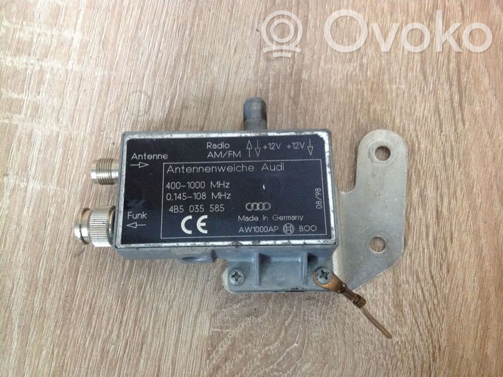 Audi A8 S8 D2 4D Antenos stiprintuvas 