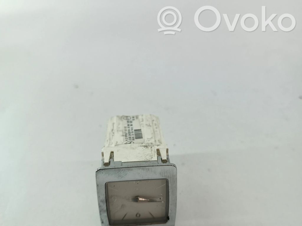 Mercedes-Benz E W212 Clock 