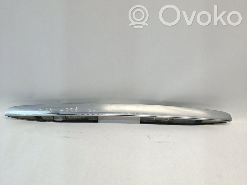 Mercedes-Benz R W251 Lampa oświetlenia tylnej tablicy rejestracyjnej 