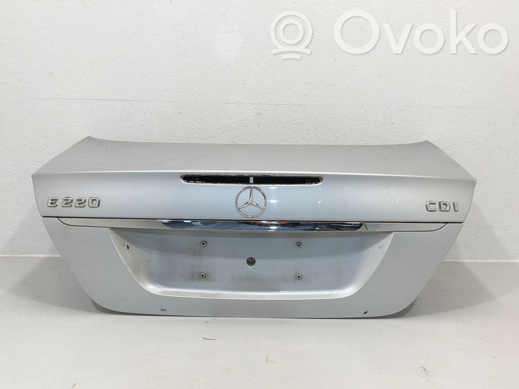 Mercedes-Benz E W211 Tylna klapa bagażnika 