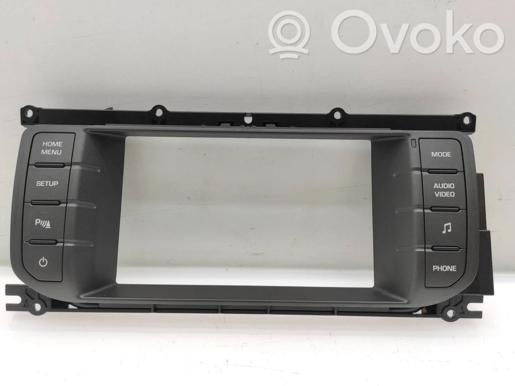 Land Rover Evoque I Panel radia 