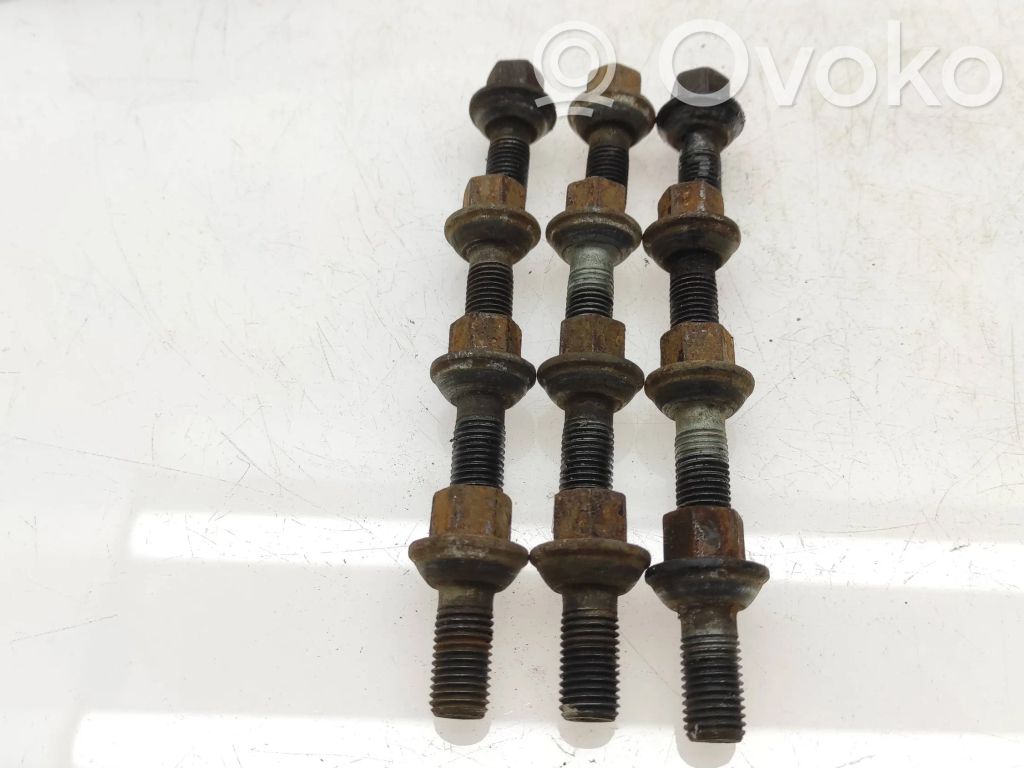 Tuercas/tornillos