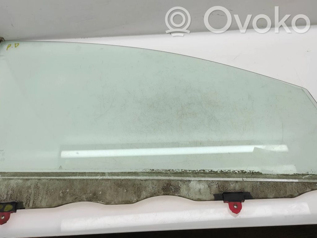 Toyota Avensis Verso Front door window glass four-door 