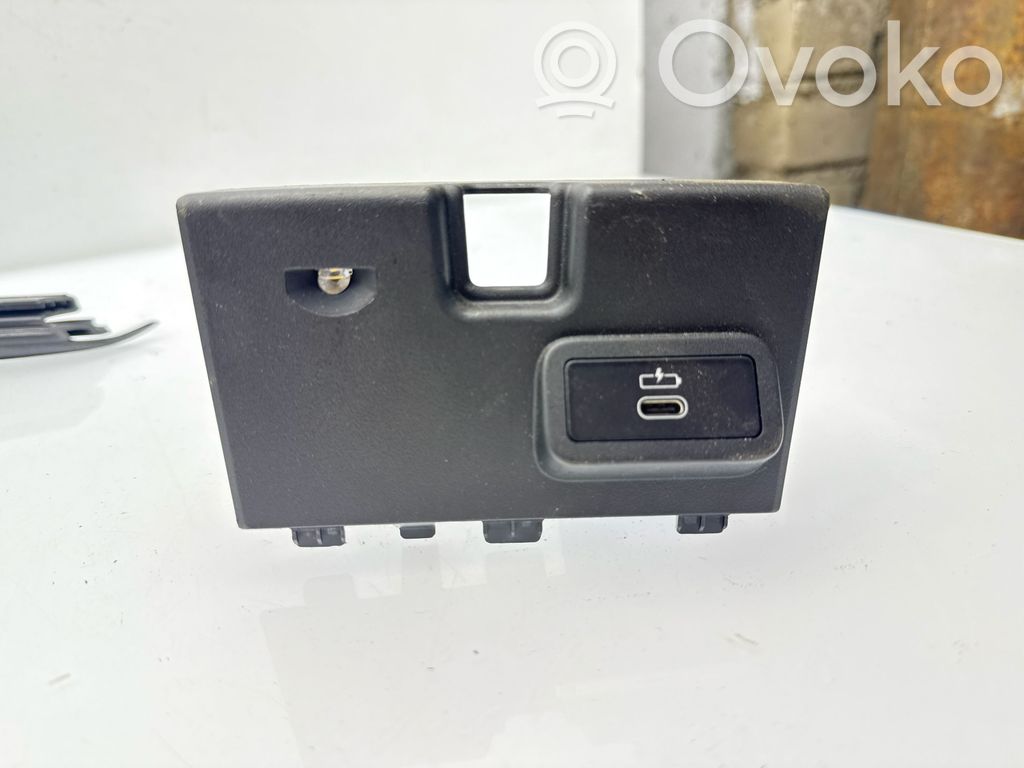 BMW 3 G20 G21 Priză USB 
