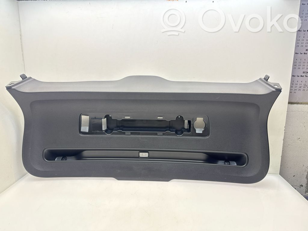 Volvo XC40 Tailgate trim 