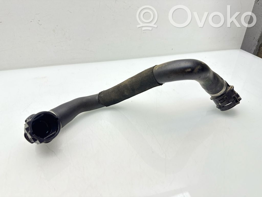 BMW 3 G20 G21 Conductă/furtun lichid de răcire motor 