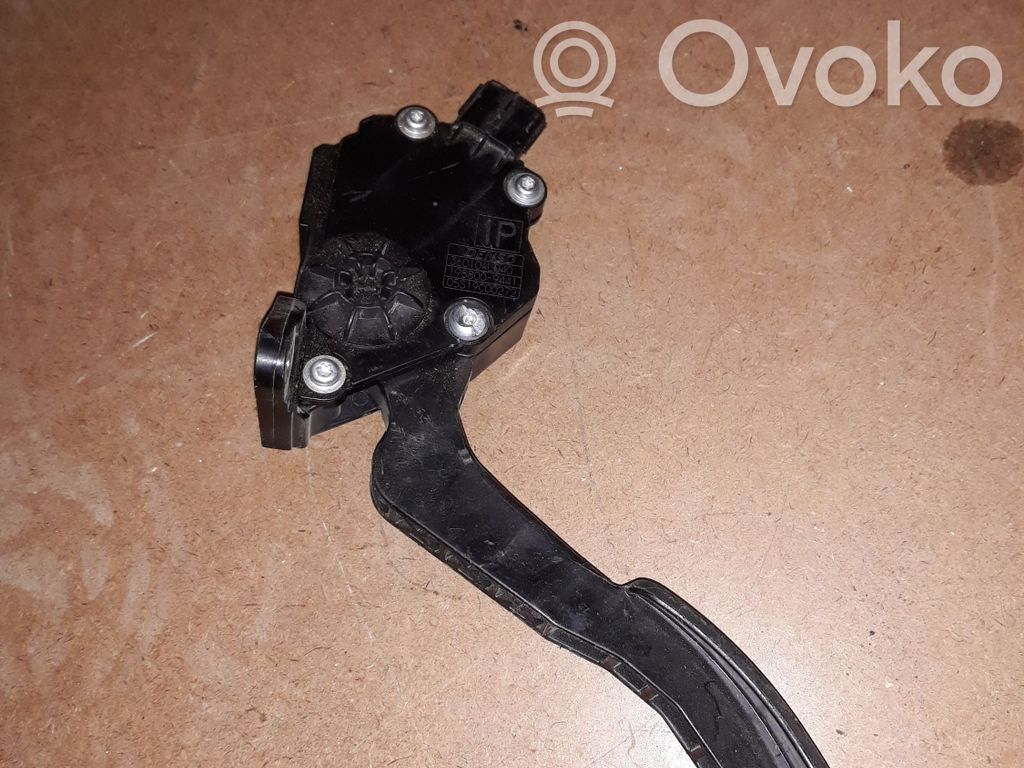 Subaru Outback (BS) Accelerator throttle pedal 