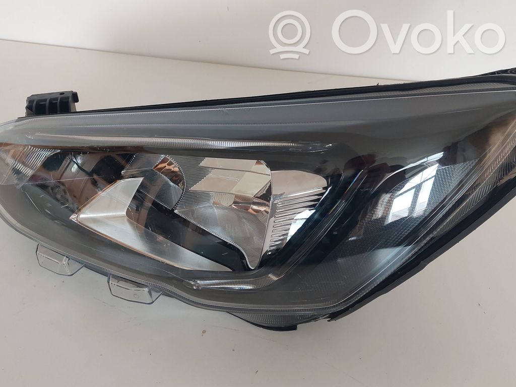 Headlight/headlamp   MX7B13E015CC