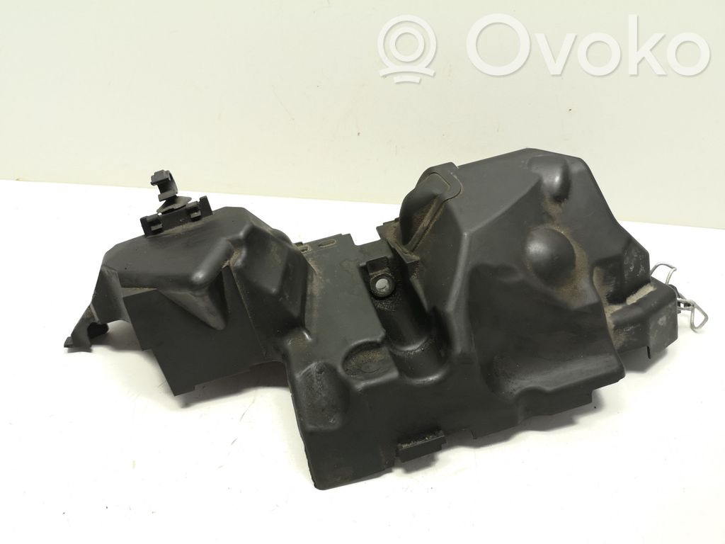 Nissan Note (E11) Cubierta del motor (embellecedor) 