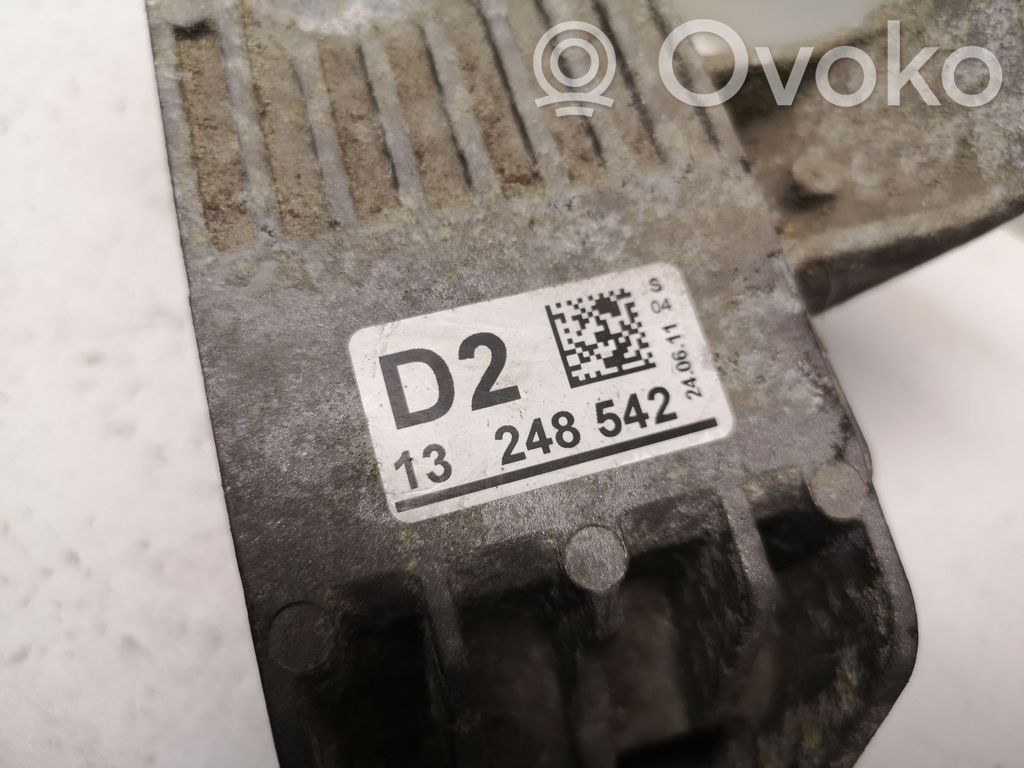 Engine mount bracket   13248542,13324498
