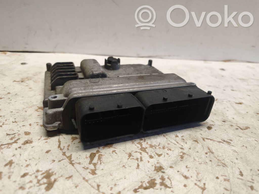 Volkswagen Polo V 6R Sterownik / Moduł ECU 