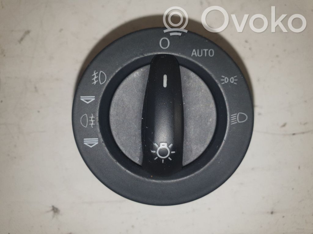 Light switch   4F2941531D