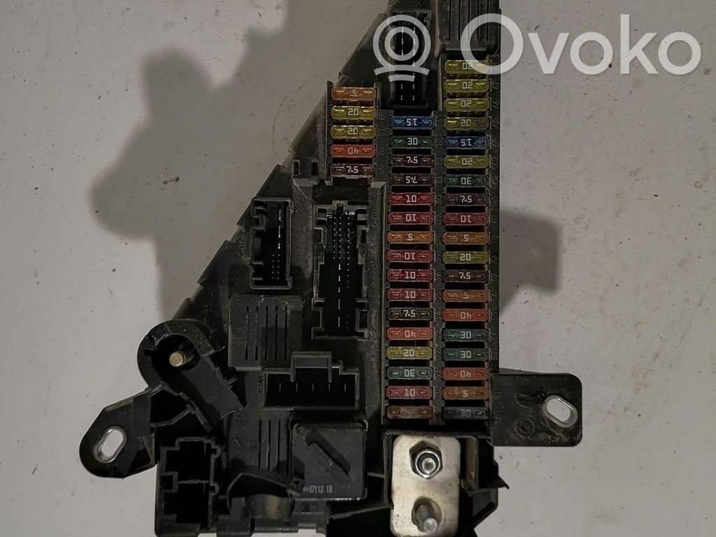 BMW 5 E60 E61 Drošinātāju bloks 