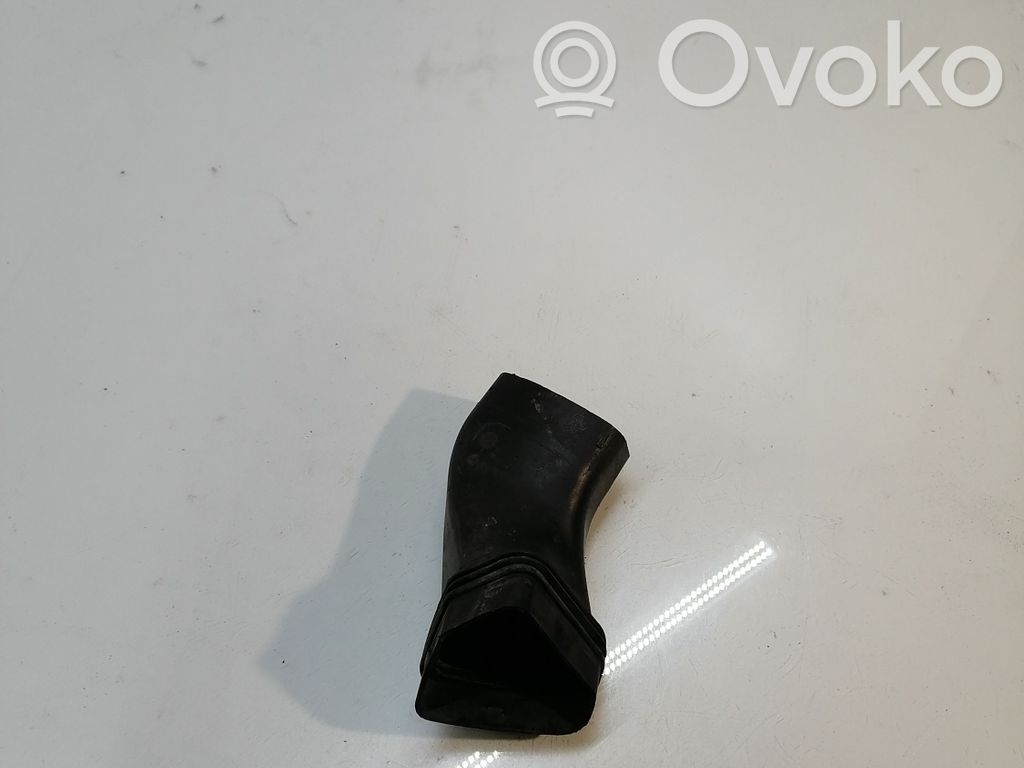 BMW 3 E90 E91 Gaisa ieplūdes kanāla detaļas 