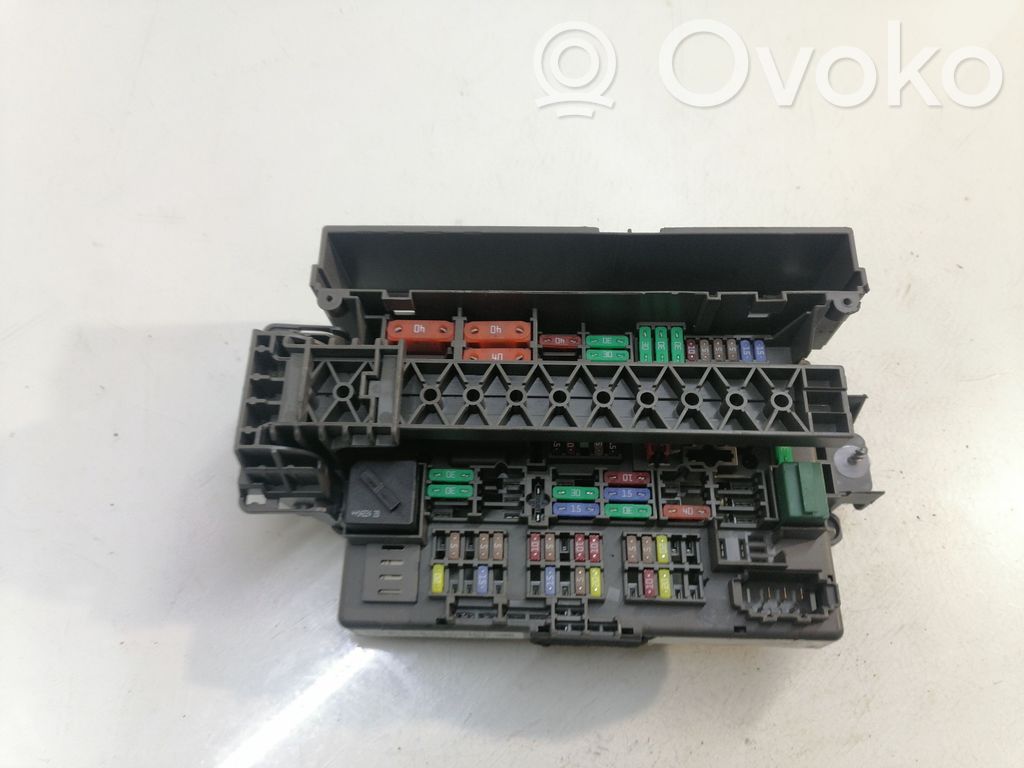 BMW Z4 E89 Drošinātāju kaste (komplekts) 