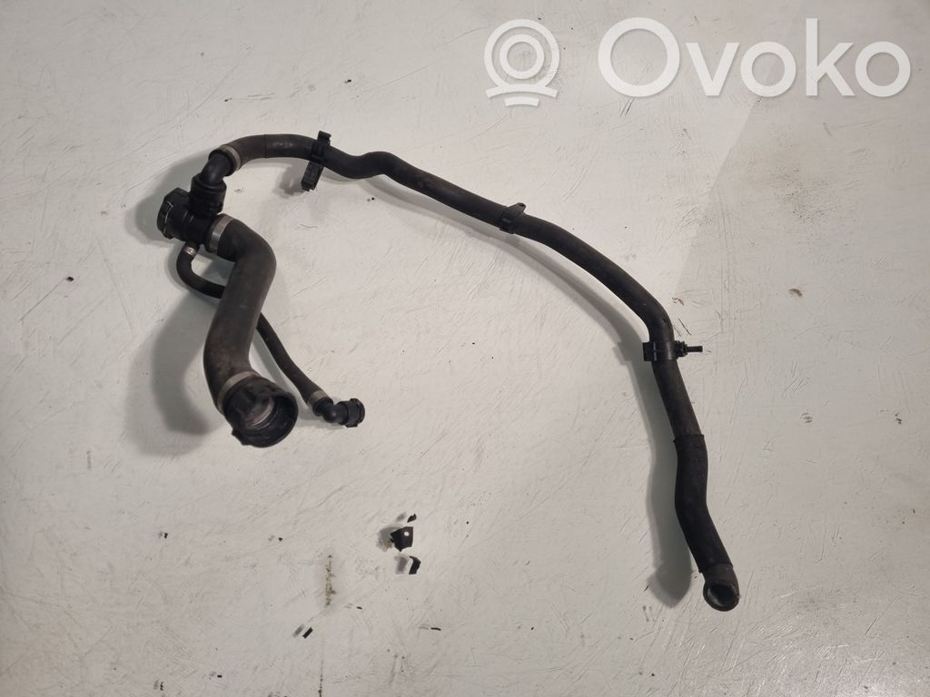 BMW 3 E90 E91 Variklio aušinimo vamzdelis (-ai)/ žarna (-os) 