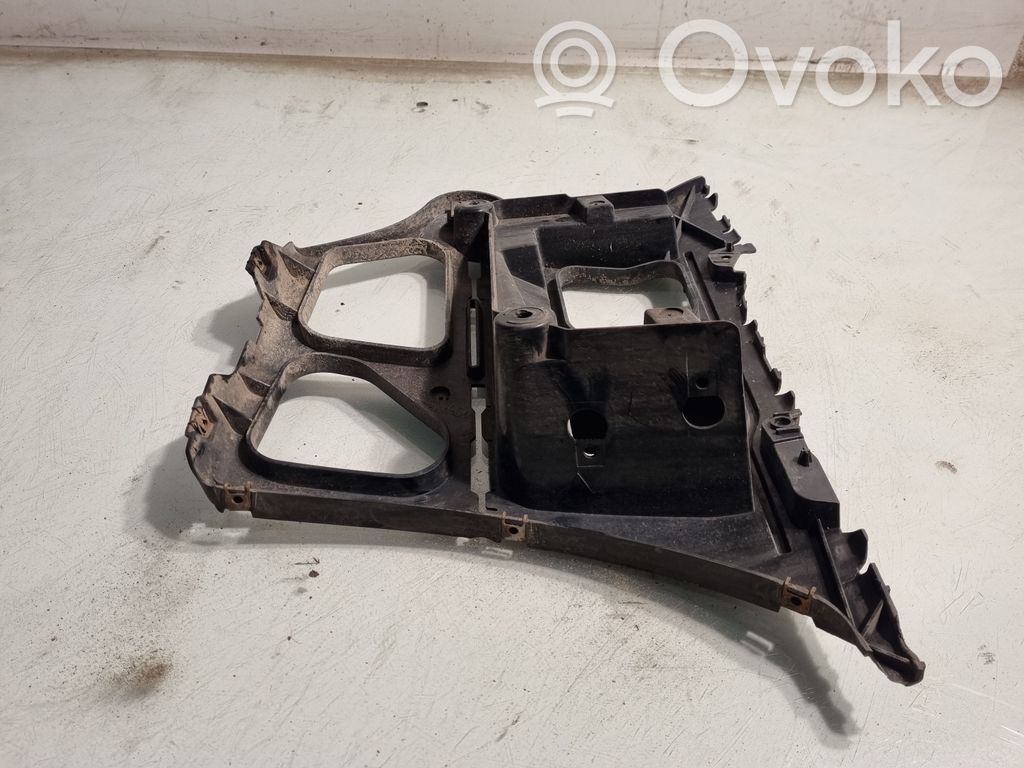 BMW 3 E90 E91 Galinis laikiklis bamperio 